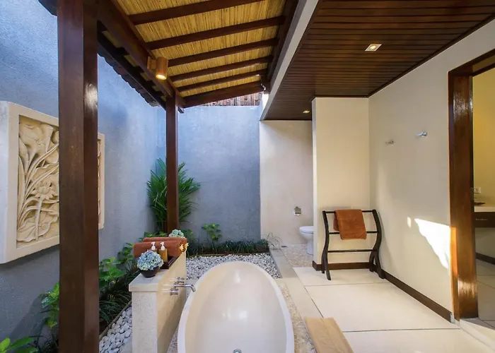 Md 3 Bedroom, Sunny Pool In Eat St Location Villa *