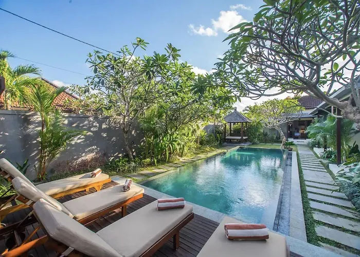 Md 3 Bedroom, Sunny Pool In Eat St Location Villa Seminyak