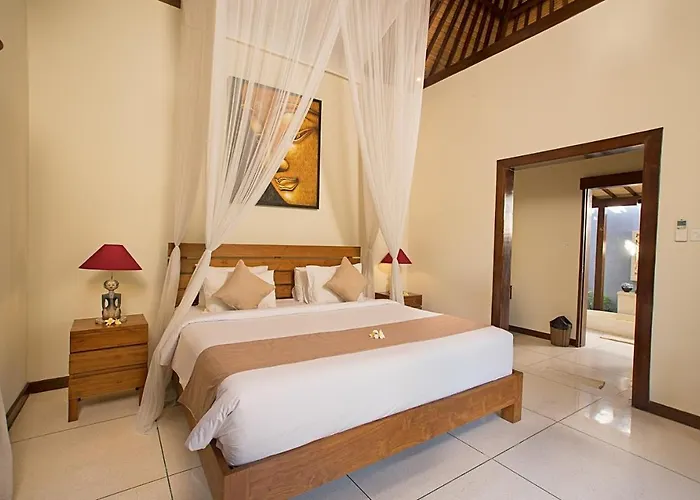Md 3 Bedroom, Sunny Pool In Eat St Location Villa *
