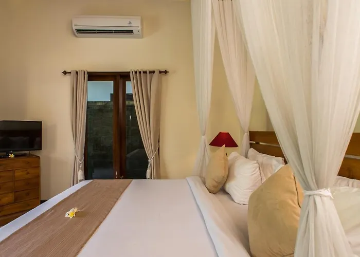 Md 3 Bedroom, Sunny Pool In Eat St Location Villa *