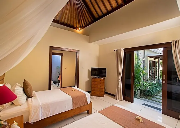Md 3 Bedroom, Sunny Pool In Eat St Location * Seminyak